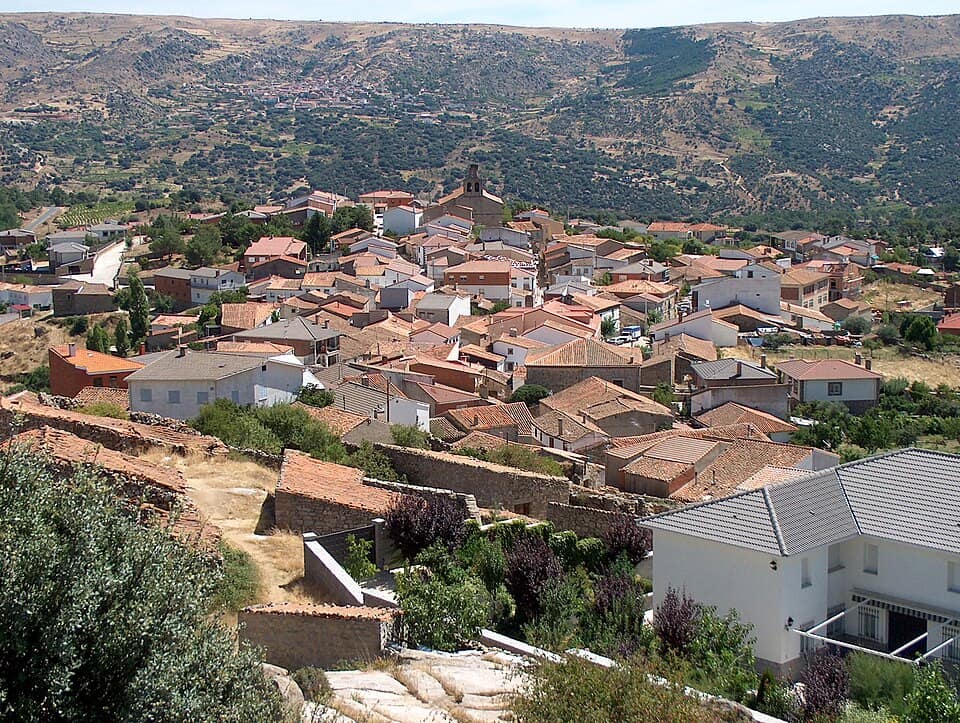 Vista de Santa Cruz de Pinares