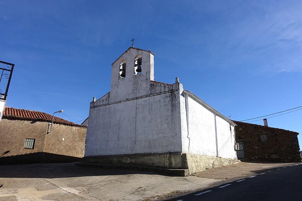 Vista de Cilleros de la Bastida