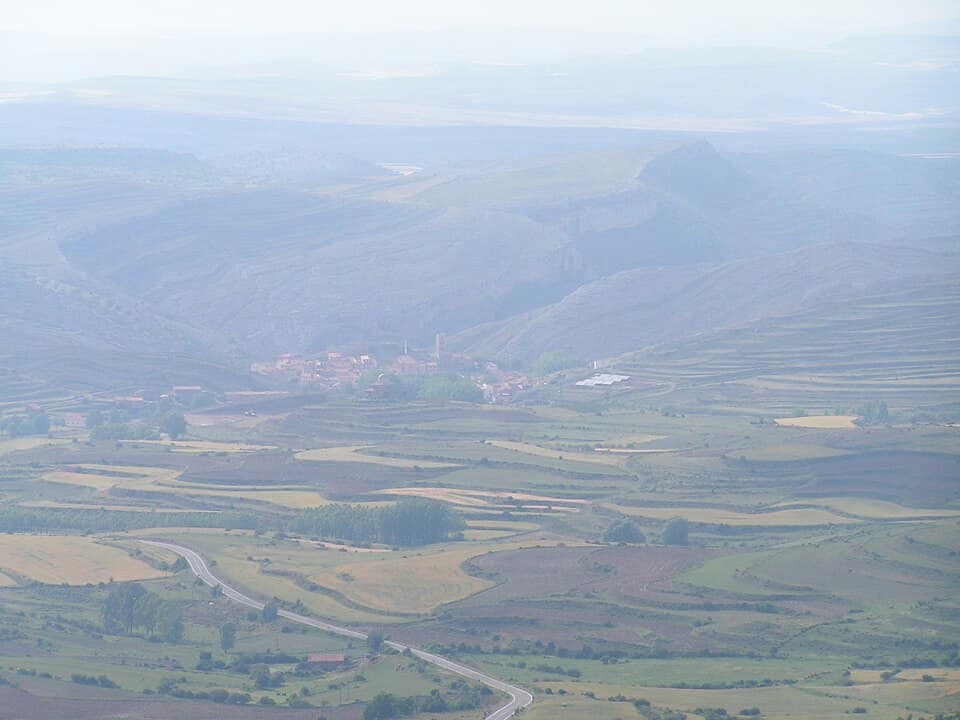 Vista de Villarroya de los Pinares